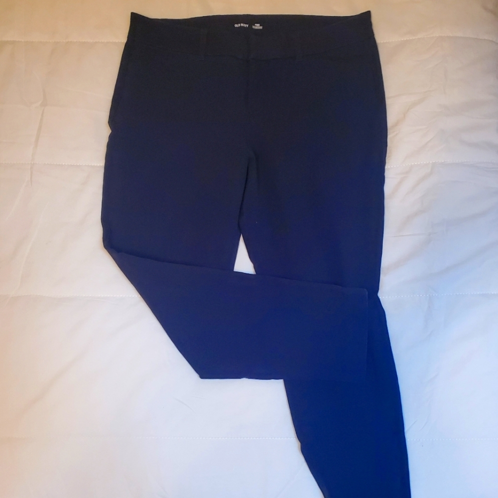 Woman's Old Navy Pixie Pants